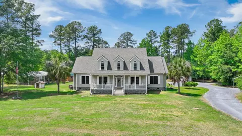 371 Broadleaf Dr, Summerville, SC 29486