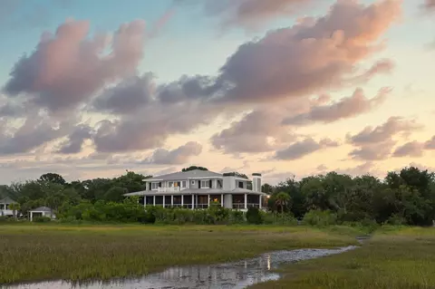 2302 Raven Dr, Sullivans Island, SC 29482