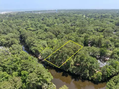 2714 Old Forest Dr, Seabrook Island, SC 29455