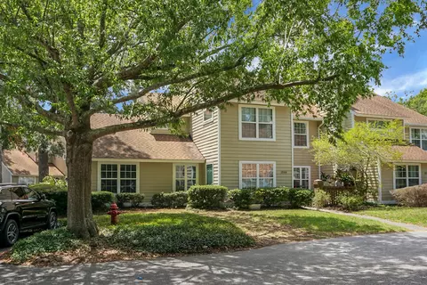 1044 Planters Pl, Mount Pleasant, SC 29464