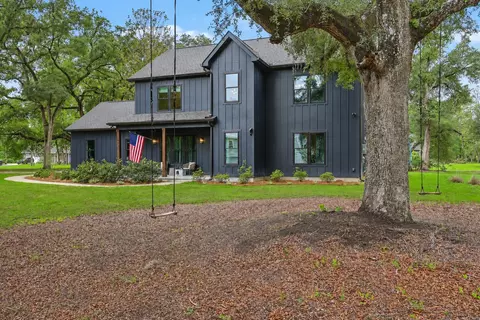 5715 Whistle Stop Ln, Ravenel, SC 29470