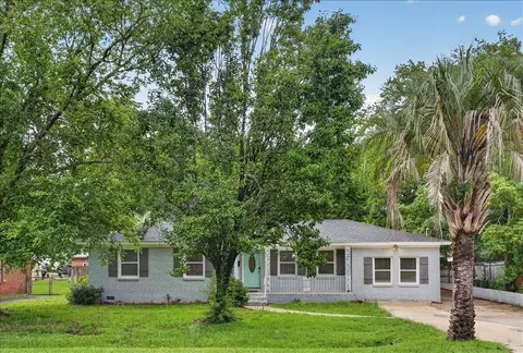 5917 Hagood Ave, Hanahan, SC 29410