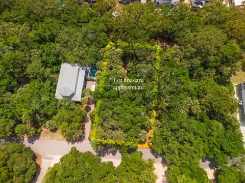 3322 Myrtle St, Edisto Island, SC 29438