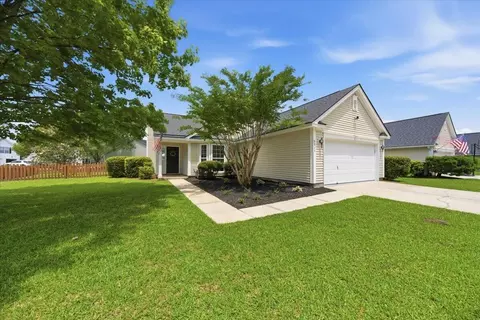 2717 Palmetto Hall Blvd, Mount Pleasant, SC 29466