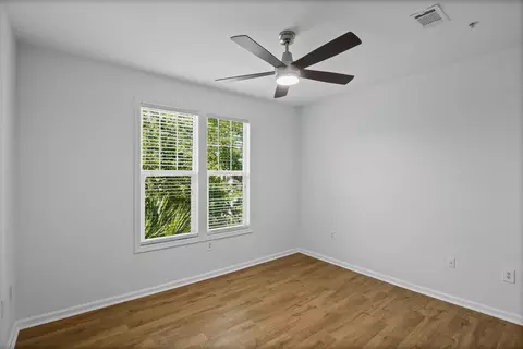 Bedroom - 2033 Chatelain Way, Mount Pleasant, SC 29464 photo 4 of 4