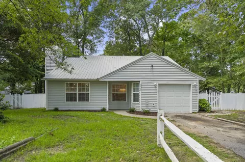 332 Macgregor Dr, Summerville, SC 29486