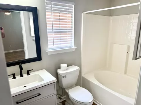 Bath - 260 Two Pond Loop, Ladson, SC 29456 photo 1 of 2