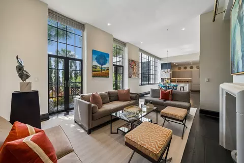 3 Chisolm St UNIT 204, Charleston, SC 29401