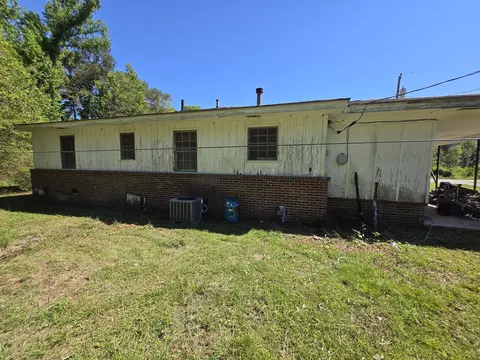 Exterior - 281 George St, Bamberg, SC 29003 photo 10 of 20