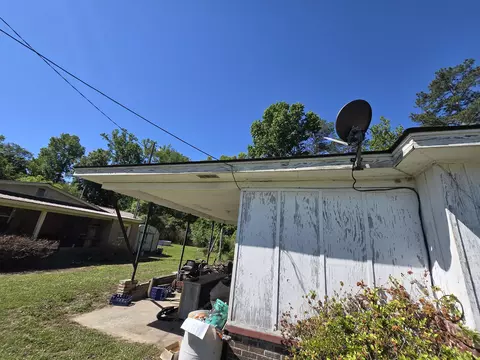 Exterior - 281 George St, Bamberg, SC 29003 photo 13 of 20