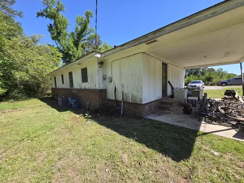 Exterior - 281 George St, Bamberg, SC 29003 photo 8 of 20