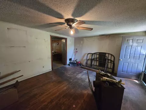 Living - 281 George St, Bamberg, SC 29003 photo 3 of 3