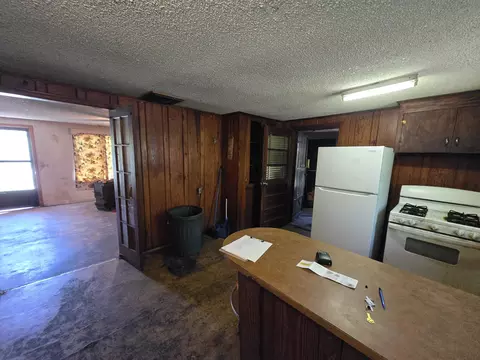 Kitchen - 281 George St, Bamberg, SC 29003 photo 3 of 4