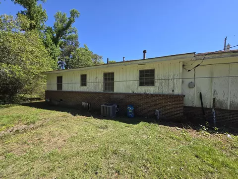 Exterior - 281 George St, Bamberg, SC 29003 photo 9 of 20