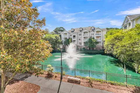 2244 Ashley Crossing Dr #215, Charleston, SC 29414