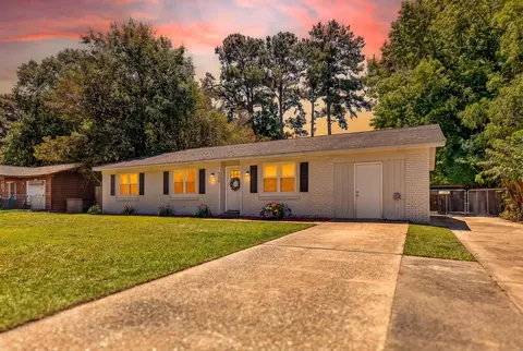 309 Logan Dr, Summerville, SC 29483