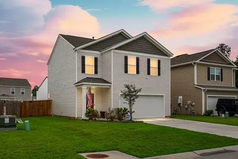 402 Eastern Pine Dr, Summerville, SC 29486