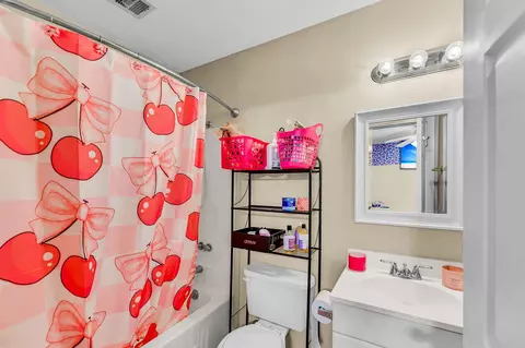 118 Luden Dr #B, Summerville, SC 29483