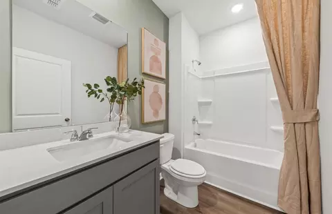 810 Meadowbrook Ln, Summerville, SC 29486