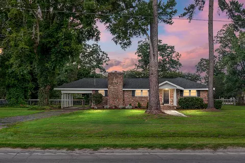 952 W Main St, Harleyville, SC 29448