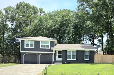 5 Apple Cir, Goose Creek, SC 29445