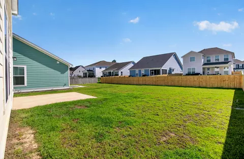 Exterior - 490 Eagleview Dr, Moncks Corner, SC 29461 photo 5 of 7