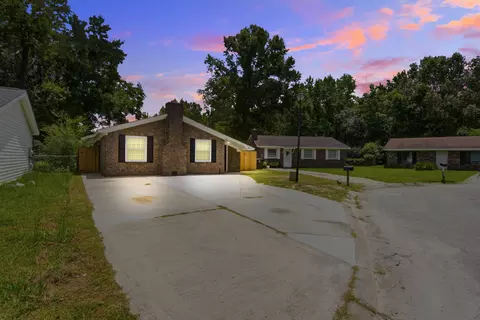 50 Elmwood Pl, Goose Creek, SC 29445