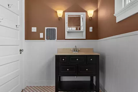 Bath - 302 N First St, Cameron, SC 29030 photo 3 of 4