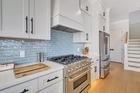 Kitchen - 1026 Jervey Point Rd, Wando, SC 29492 photo 4 of 6