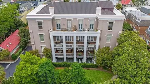 67 Legare St #104, Charleston, SC 29401