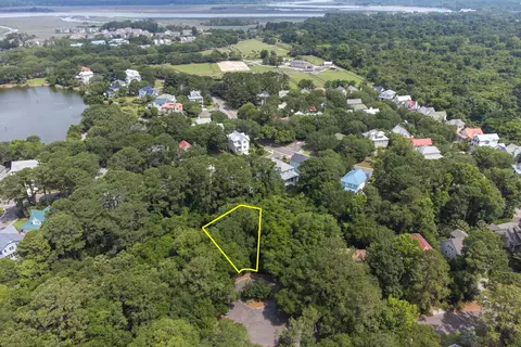 2124 Royal Pine Dr, Seabrook Island, SC 29455