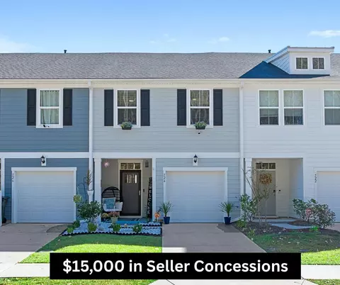 524 Trotters Ln, Moncks Corner, SC 29461