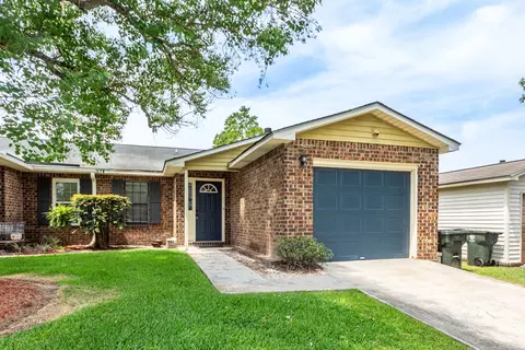 823 Winthrop St #B, Ladson, SC 29456