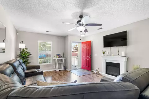 Entry Way - 226 Emerald Isle Dr, Moncks Corner, SC 29461 photo 3 of 5