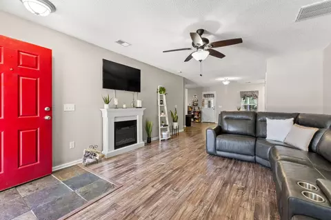 Entry Way - 226 Emerald Isle Dr, Moncks Corner, SC 29461 photo 1 of 5