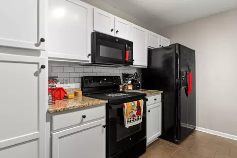Kitchen - 226 Emerald Isle Dr, Moncks Corner, SC 29461 photo 1 of 2