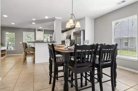Dining - 7 Longleaf Ct, Bluffton, SC 29910 photo 1 of 1