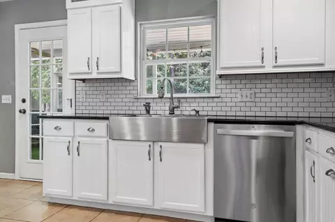 Kitchen - 7 Longleaf Ct, Bluffton, SC 29910 photo 1 of 2