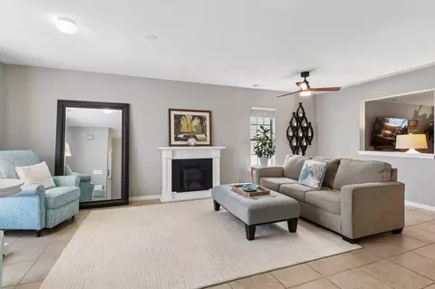 Living - 7 Longleaf Ct, Bluffton, SC 29910 photo 1 of 1