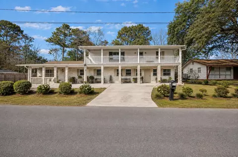 1520 Acacia St, Charleston, SC 29407