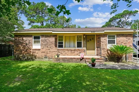 537 Hansford Dr, Goose Creek, SC 29445