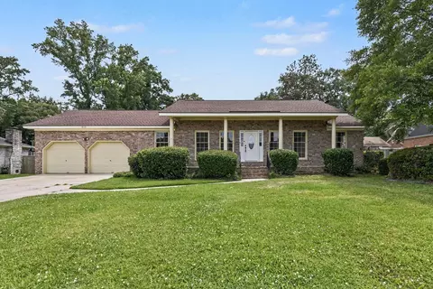 1035 Dominion Dr, Hanahan, SC 29410