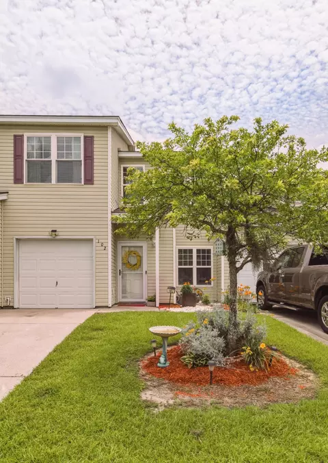 102 Spanish Oaks Ln, Ladson, SC 29456