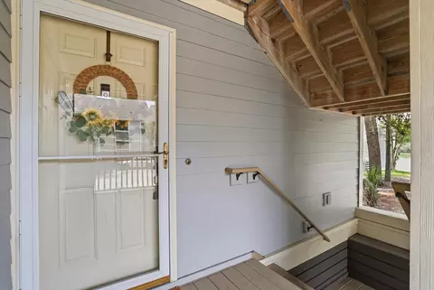 207 Little Oak Island Dr, Folly Beach, SC 29439