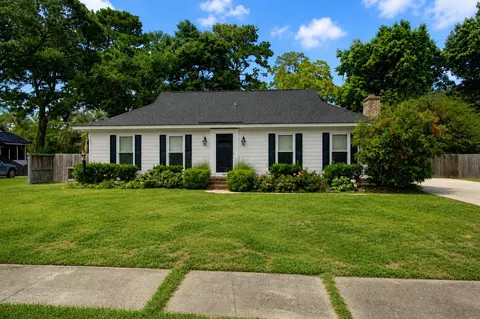 920 Ravenswood Dr, Charleston, SC 29412