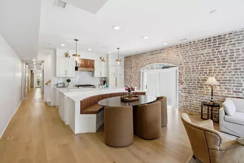 44 State St #A, Charleston, SC 29401