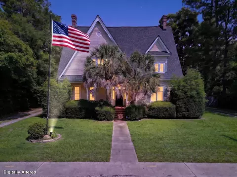 650 Hampton St, Elloree, SC 29047