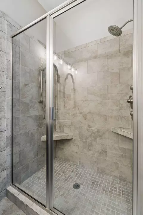 Bath - 3732 Abercrombie Ct, Mount Pleasant, SC 29466 photo 2 of 7