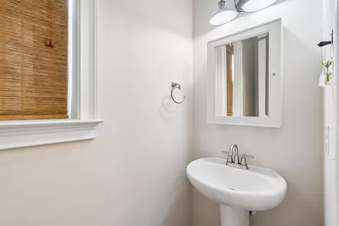 Bath - 3732 Abercrombie Ct, Mount Pleasant, SC 29466 photo 7 of 7