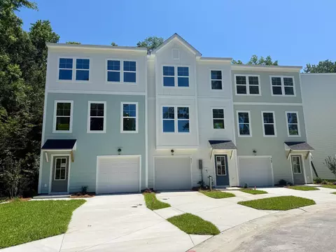 477 Caledon Ct, Johns Island, SC 29455